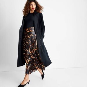 Leopard Print Pleated Skirt